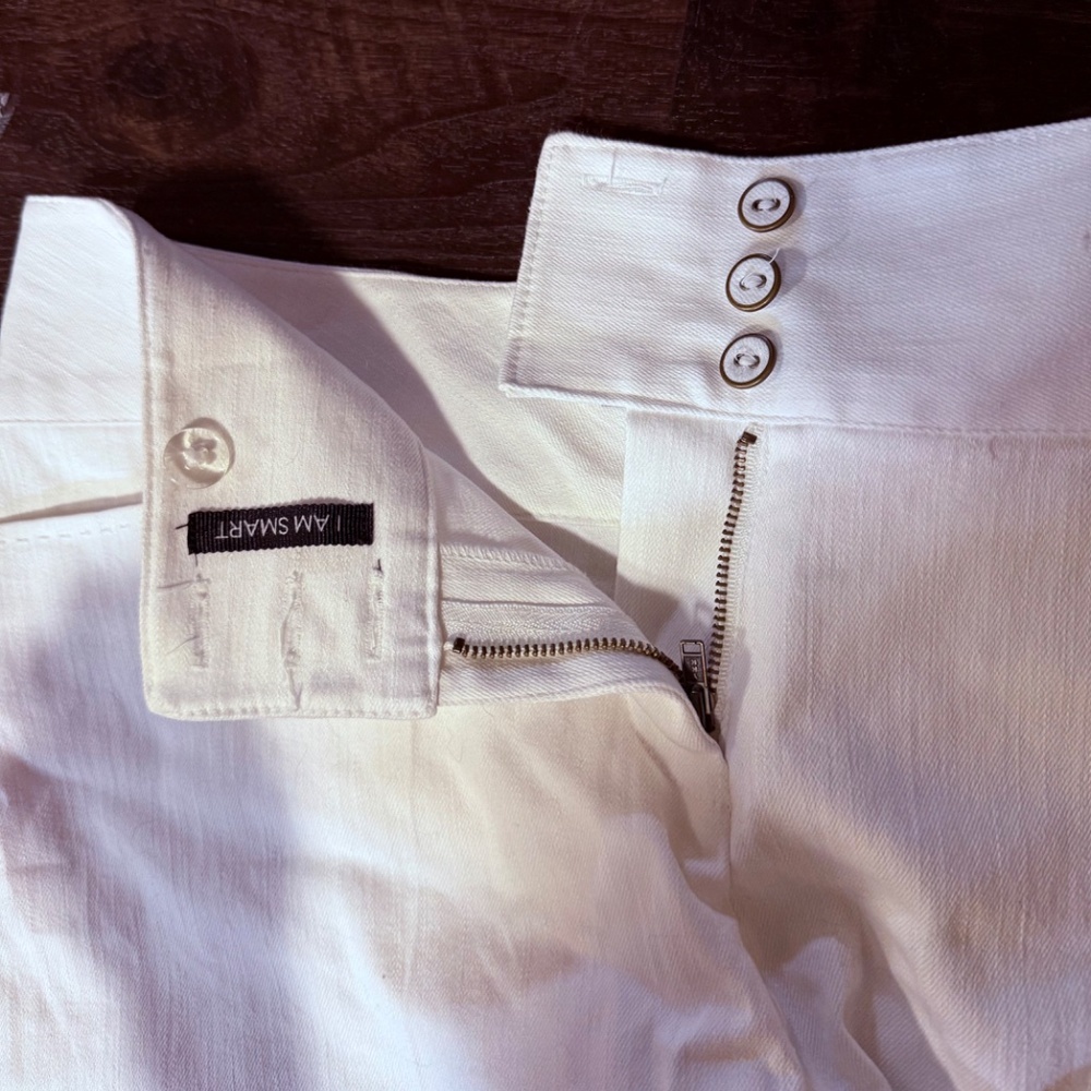 White Maurice’s shorts - Picture 4 of 4